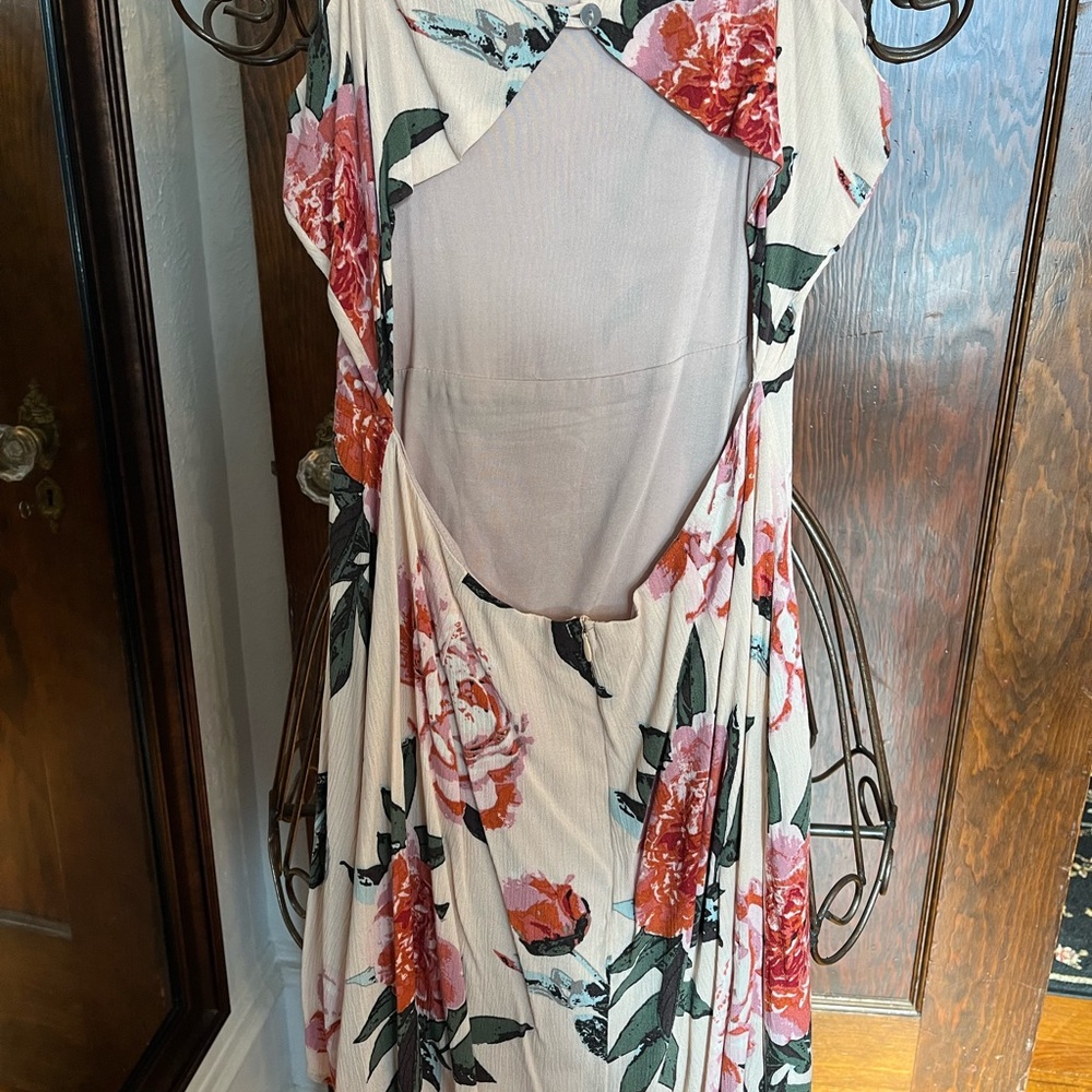 Peach & floral short dress - Picture 4 of 6